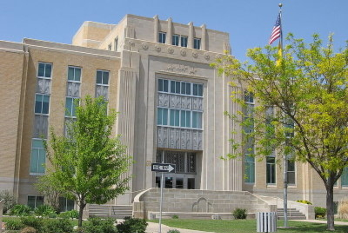 Portales Court House